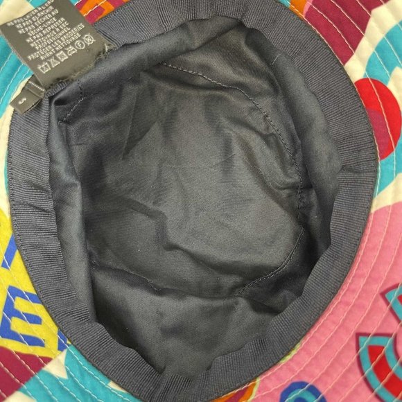 Chanel Street Style Wide-Brimmed Bucket 2023 Multi-Color Small Hat - Picture 7 of 8